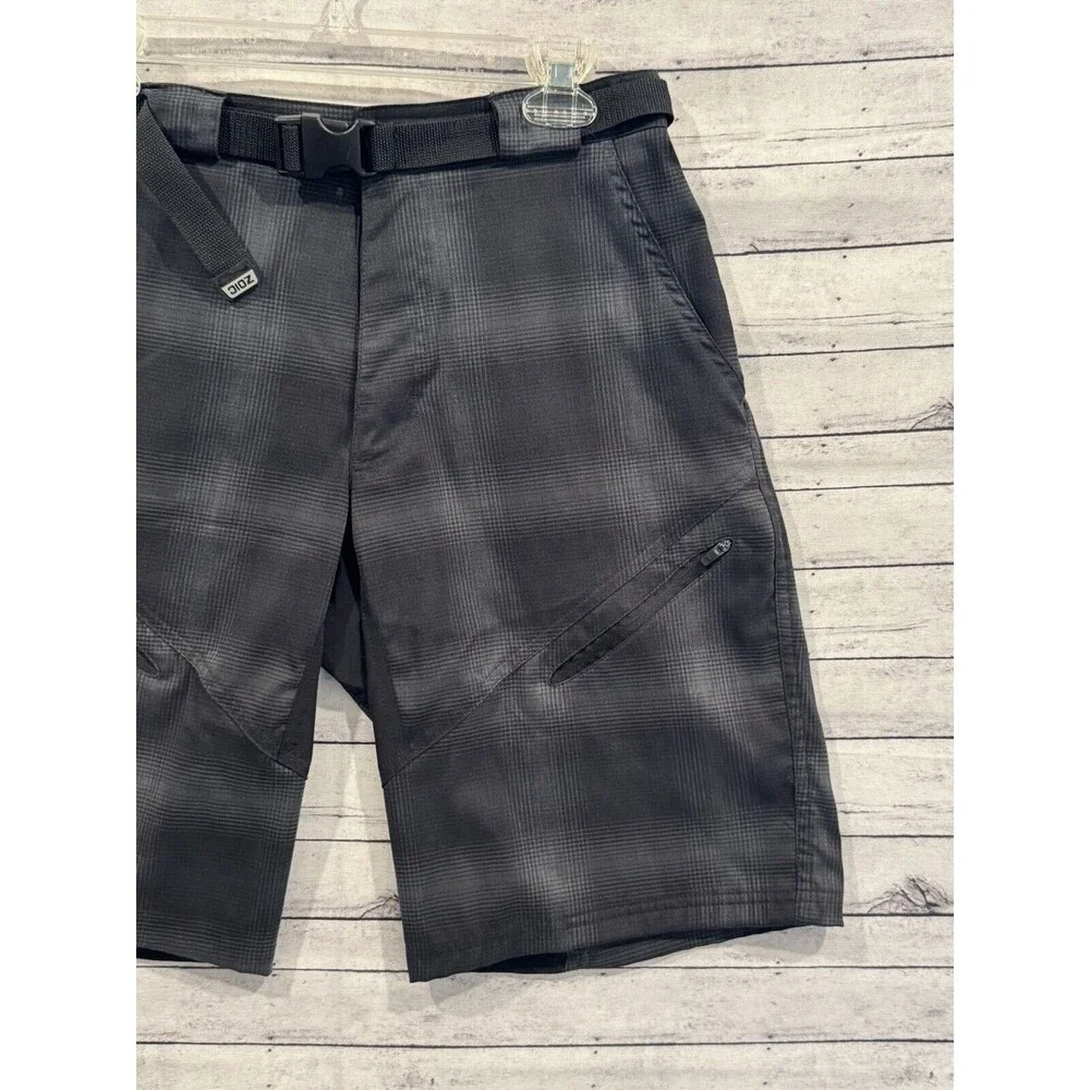 ZOIC Mens Belted Cycling Short Sz M Black Plaid Print Cargo Zip Pockets 10” Insm